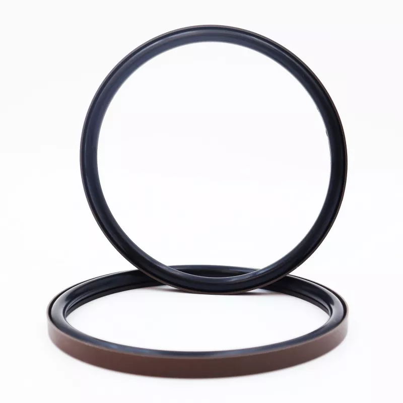 Joint combiné à angle droit pour piston